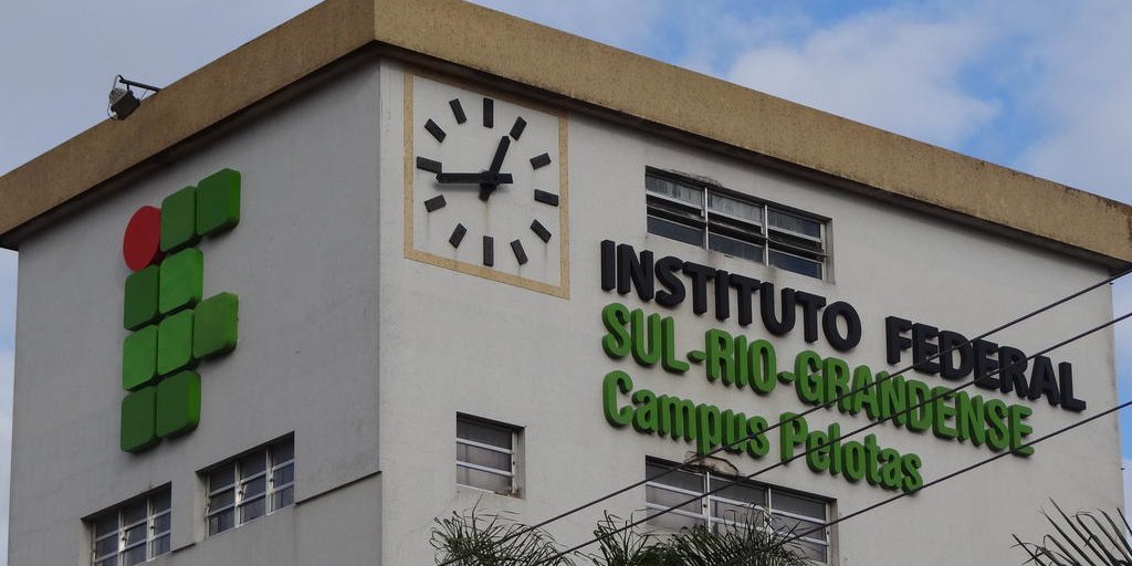 Rateio de cursos concursos públicos 2023 - Rateio Estrategia , Alfacon , Cers , Damasio , Ceisc, G7 , Damasio , Ceisc, Dedicação Delta 2023